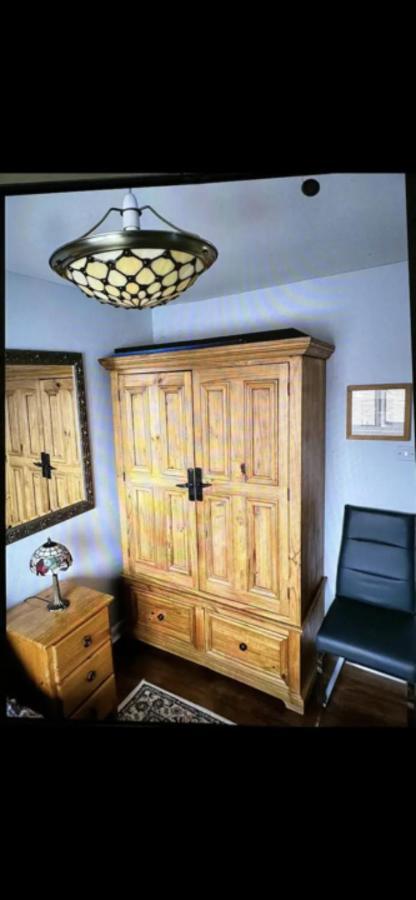 Deluxe Double Bed With Private Mordern Shower & Smart Tv Clydebank Exterior photo